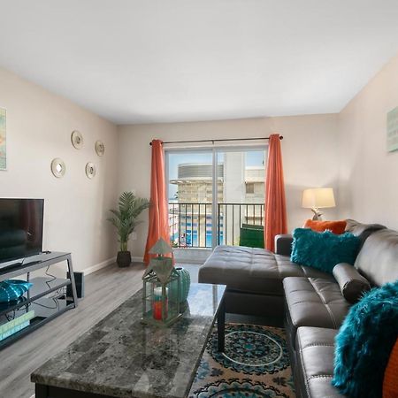 2 Bedroom 2 Bath With Patio On 11Th Collins Ave Miami Beach Kültér fotó