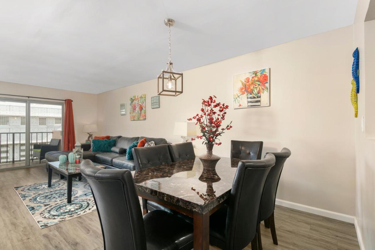 2 Bedroom 2 Bath With Patio On 11Th Collins Ave Miami Beach Kültér fotó