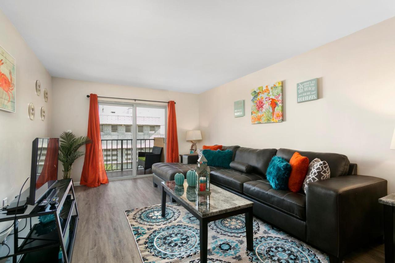 2 Bedroom 2 Bath With Patio On 11Th Collins Ave Miami Beach Kültér fotó